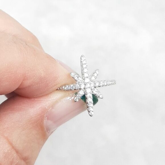 Sparkling Star Sunburst Silver Ring size 6 New - Picture 5 of 5